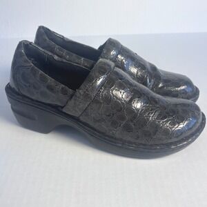 Boc Born Concept Black Croc Embossed Slip On Clogs Comfort Shoes Women's 8.5